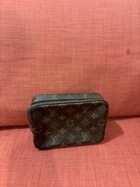 Louis Vuitton Monogram Canvas Small Zip Toiletry Pouch 18  - Brown
